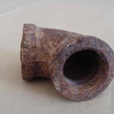 Pipe elbow