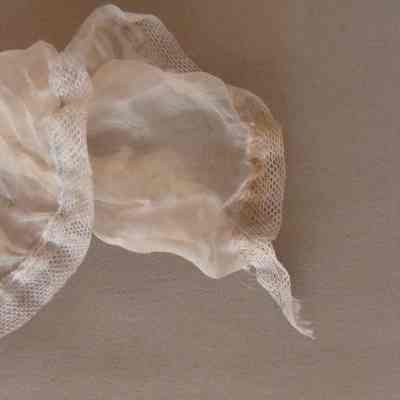 Organza collar
