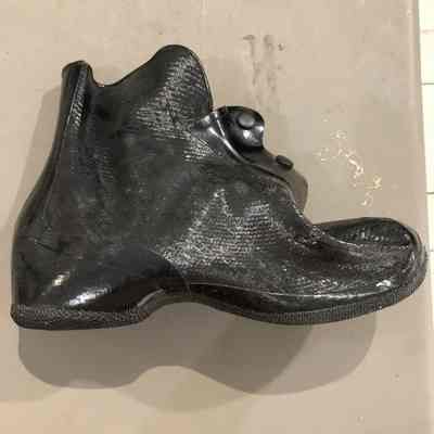 Basketball shoes