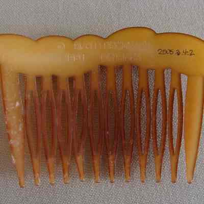 Comb