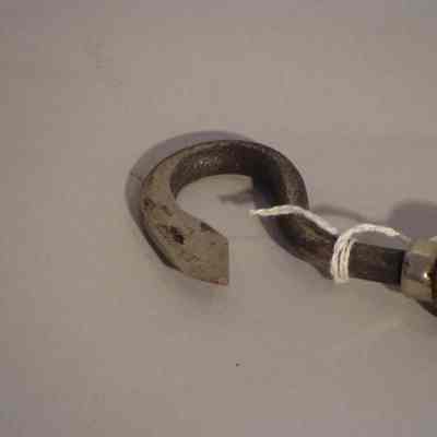 1999.14.01 hook view