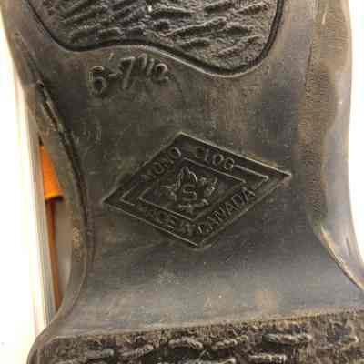 Rubber overshoes