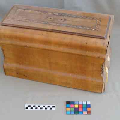 Sewing machine box