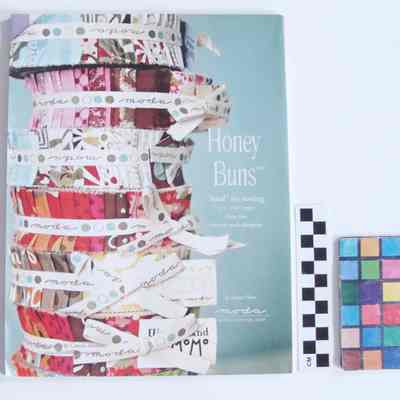 Quilting Arts Magazine Stitch Creating With Fabric & Thread Spring 2009