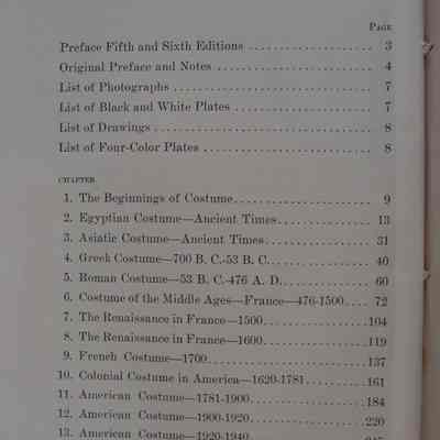 Historic Costume : A resume of style and fashion from remote times to the nineteen-sixties / Katherine Morris Lester: Co-author of accessories of dress and Rose Netzorg Kerr: artist and designer, Albuquerque, N.M.