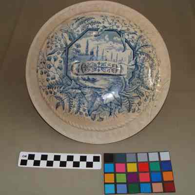 Chamber Pot Lid