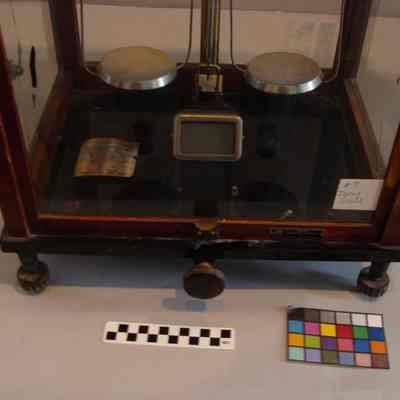 2010.08.01 (Scales and Digital Screen)