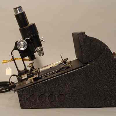 Microscope