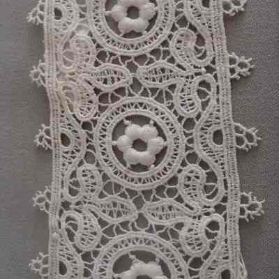 Lace Border
