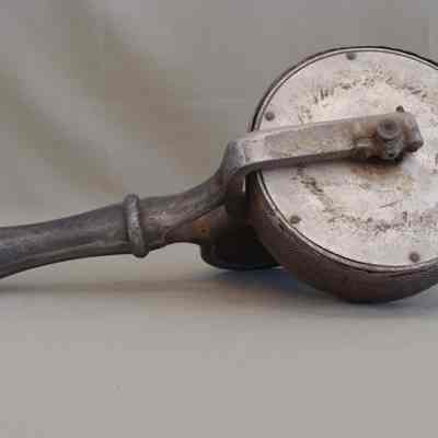 Textile tool
