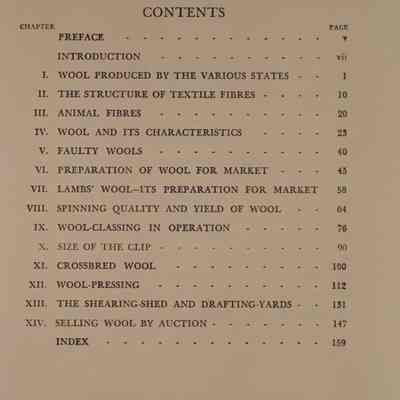 Classing the clip : A handbook on wool-classing / By Clarence Edward Cowley.