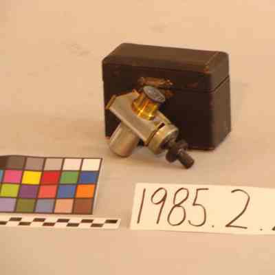 Magnifying Device
