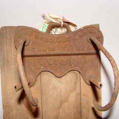 2010.05.06 (Metal clip; Makers mark)