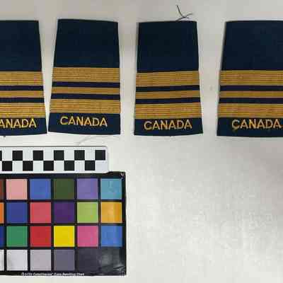 RCAF uniform epaulettes (Major)
