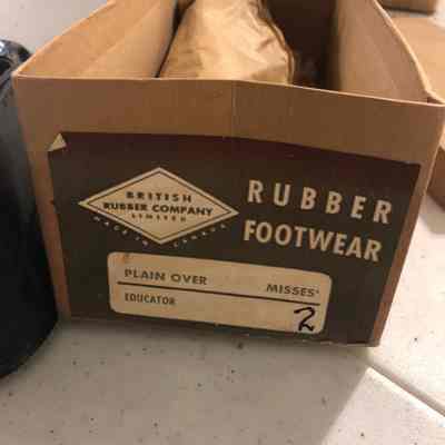 Rubber overshoes