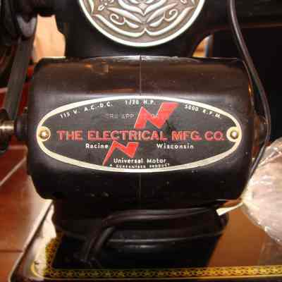 Sewing machine and table