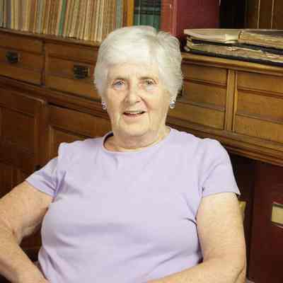 Beverley Stead Kearns: Origformat: Print-Photographic