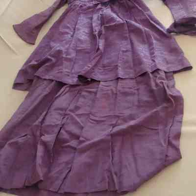 2007.19.47 overskirt - back