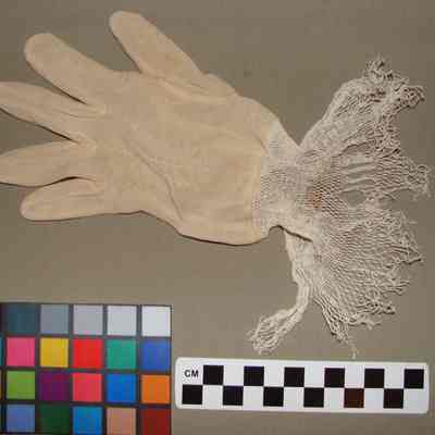 Silk glove