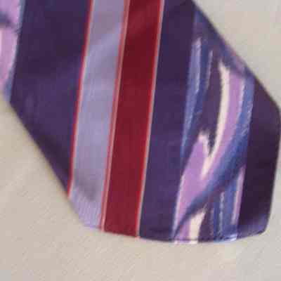 2007.44.01 a base of tie