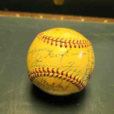 Hoyt, Waite; Al Simmons, Lefty Grove, Everett Scott, Lefty Gomez, Bill Bradley, Cy Young, Jimmie Foxx, Mark Koenig, Wally Pipp, Red Rolfe, Al Simmons, Herb Pennock, Bob Meusel, Chief Bender, Lefty Gomez, Ed Walsh, Everett Scottand Johnny Stearns