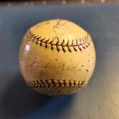 1923 Yankees; Babe Ruth, Carl Mays, Herb Pennock, Bob Meusel, Lou Gehrig, Oscar Roettger, Joe Bush, Harvey Hendrick, Joe Dugan, George Pipgras, Bob Johnson, Wally Pipp, Charles O'Leary, Waite Hoyt, Everett Scott, Mike McNally, Benny Bengough, Fred Hofman, Mike Gazella, Miller Huggins, Hinkey Haines, Sam Jones, Aaron Ward and Whitey Witt