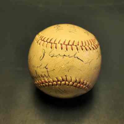 1925 Pittsburgh Pirates; Pie Traynor, Max Cary, Bill McKechnie, Johnny Gootch, Clyde Barnhardt, Lee Meadows, Carson Bigbee, Eddie Moore, and others