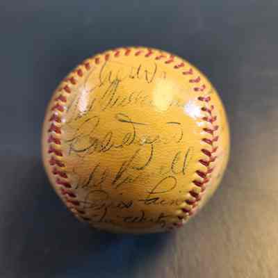 1951 A.L. All Stars; Shantz, Fain, Parnell, Wertz, DiMaggio, Berra, Parnell, Kell, Busby, Fox, Lemon, Doby, Williams and others