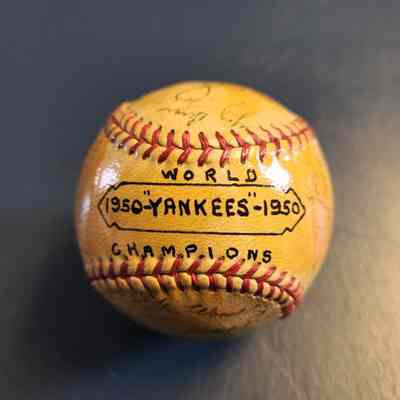 1950 Yankees; Joe DiMaggio, Jackie Jensen, Hank Bauer, Yogi Berra, Ed Lopat, Ralph Houk, Johnny Mize, Jim Turner, Bill Dickey, Tom Henrich, Allie Reynolds, Casey Stengel, Tom Ferrick, Gene Woodling, Bobby Brown, Joe Ostrowski, Joe Page, Jerry Coleman, Vic Raschi, Tommy Byrne, Joe Collins, Cliff Mapes, Fred Sanford, Ed Lopat, Phil Rizzuto, Billy Martin, Charlie Silvera and 2 more