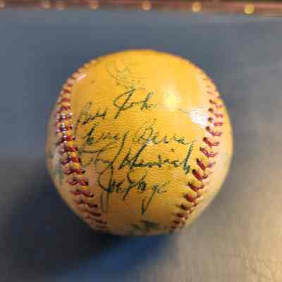 1947 Yankees; Berra, Harris, Henrich, Page, Johnson, Rizzuto, Brown, Bevens, Gumpert, McQuinn, Stirnweiss, Frey, Houk, Clark, Dressen, Crosetti, Lindell
