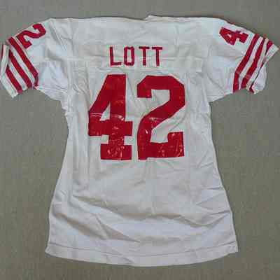 Lott, Ronnie