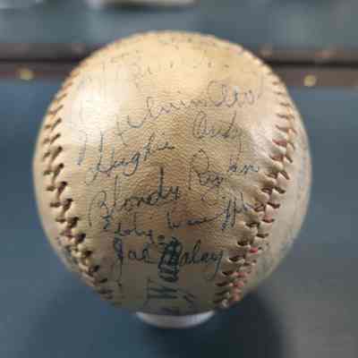 1933 New York Giants; Mel Ott, O'Doul, Hubbell, Mancuso, Martin, Watkins and more...World Champions