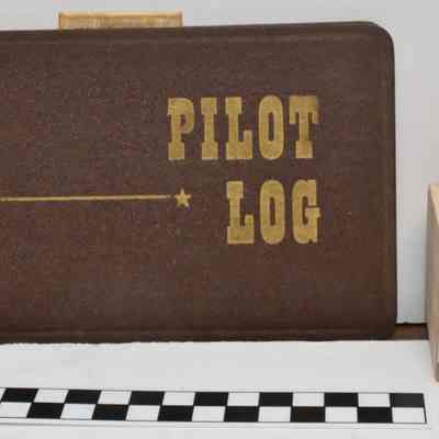 Pilot Log Beauchesne Raymond 1939 #1
