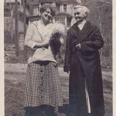 Mrs Outwater and her mother Mrs Fleming