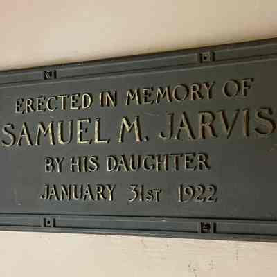Plaque
