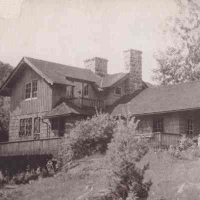 Douglas Cottage