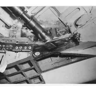 201 landing gear failure - accident Damage201 landing gear failure - accident Damage - image 14