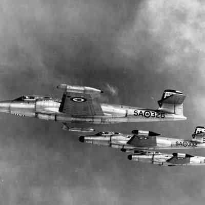 3 Canucks in Flight