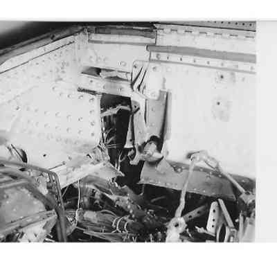 201 landing gear failure - accident Damage - image 30