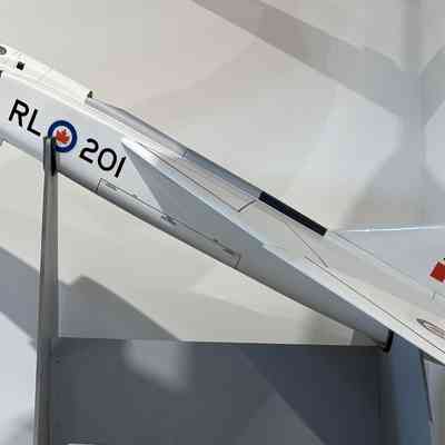 Arrow - 1/8 scale model on stand