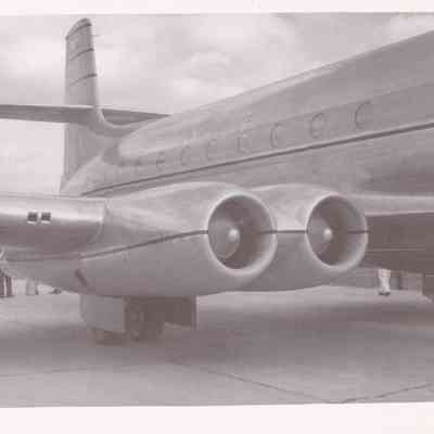 C-102 Jetliner front view of Nacelles