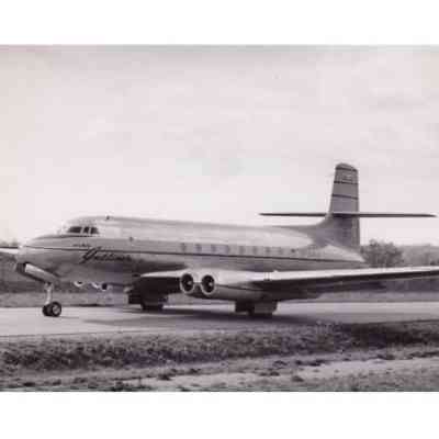 Jetliner image, taxiing - Image 3