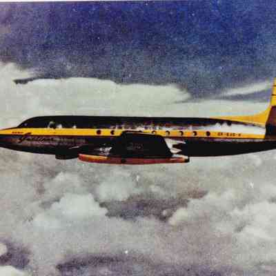 Jetliner in flight