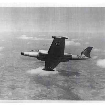 Avro CF-100 (18300)