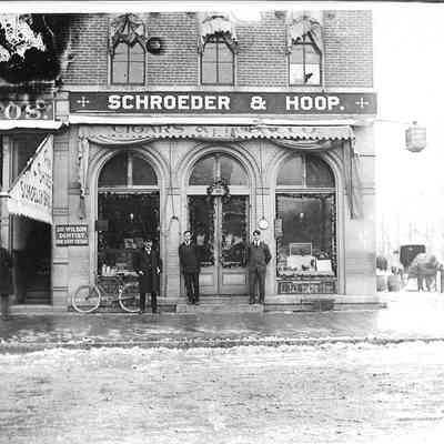 Schroeder & Hoop Drug Store