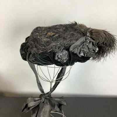Women's Black Net Velvet Hat w/ Jet Beads, Feathers, & Taffeta Ties