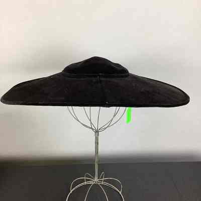 Women's Black Velvet Wide-Brimmed Hat