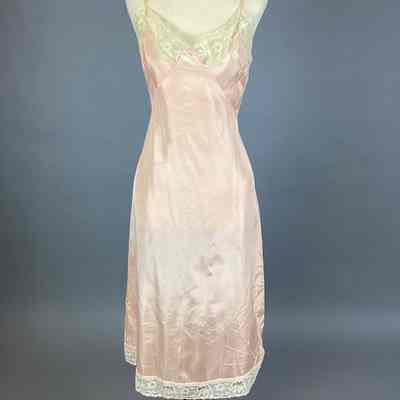 Women’s Pink Rayon Slip