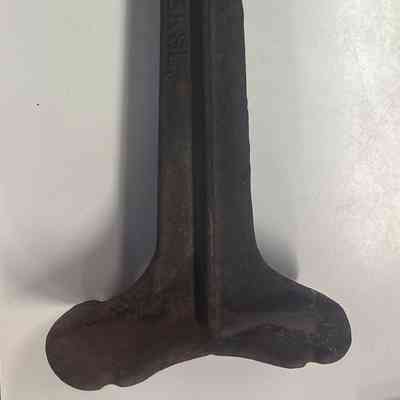 Metal Shoe Form Stand