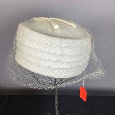 Women's White Piqué Birdcage Pillbox Hat